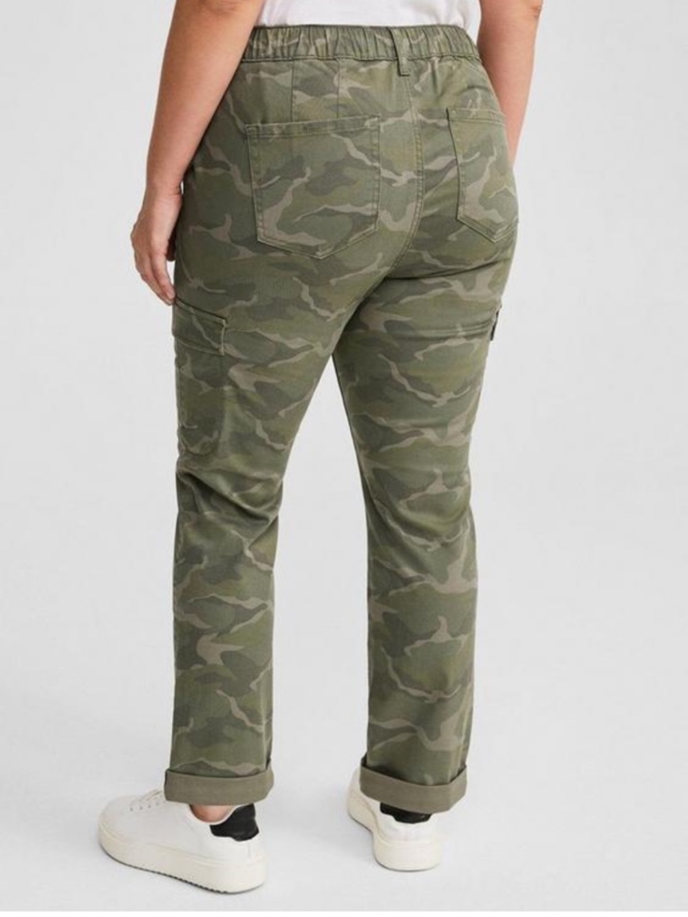torrid Pull On Weekend Stretch Twill Cargo Mid-Rise Pants in Camo Cadet Olive - Picture 3 of 9